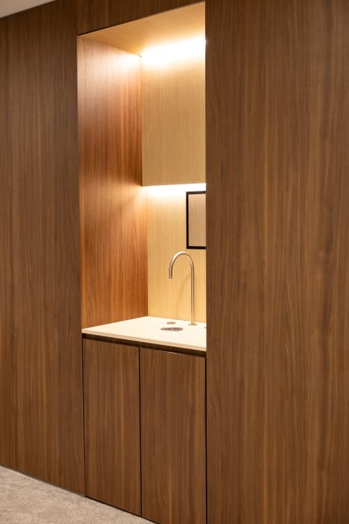 Lorenzo walnut brown in renovation of The Marnix